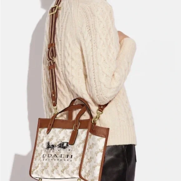 Coach Field Tote 22 With Horse And Carriage Print And Carriage Bag - Picture 6 of 6